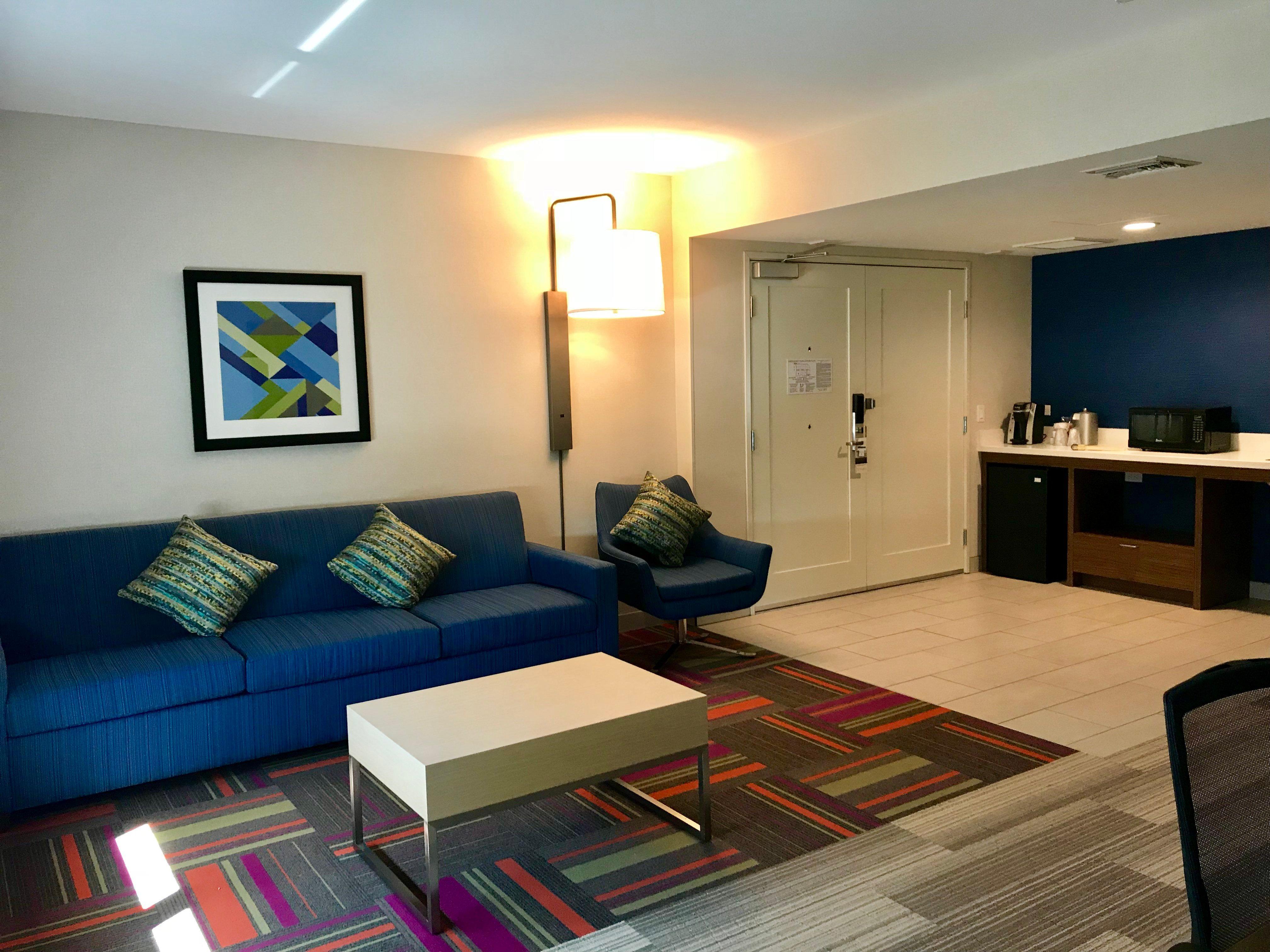 Holiday Inn Express & Suites Pasadena - Los Angeles By Ihg Bagian luar foto