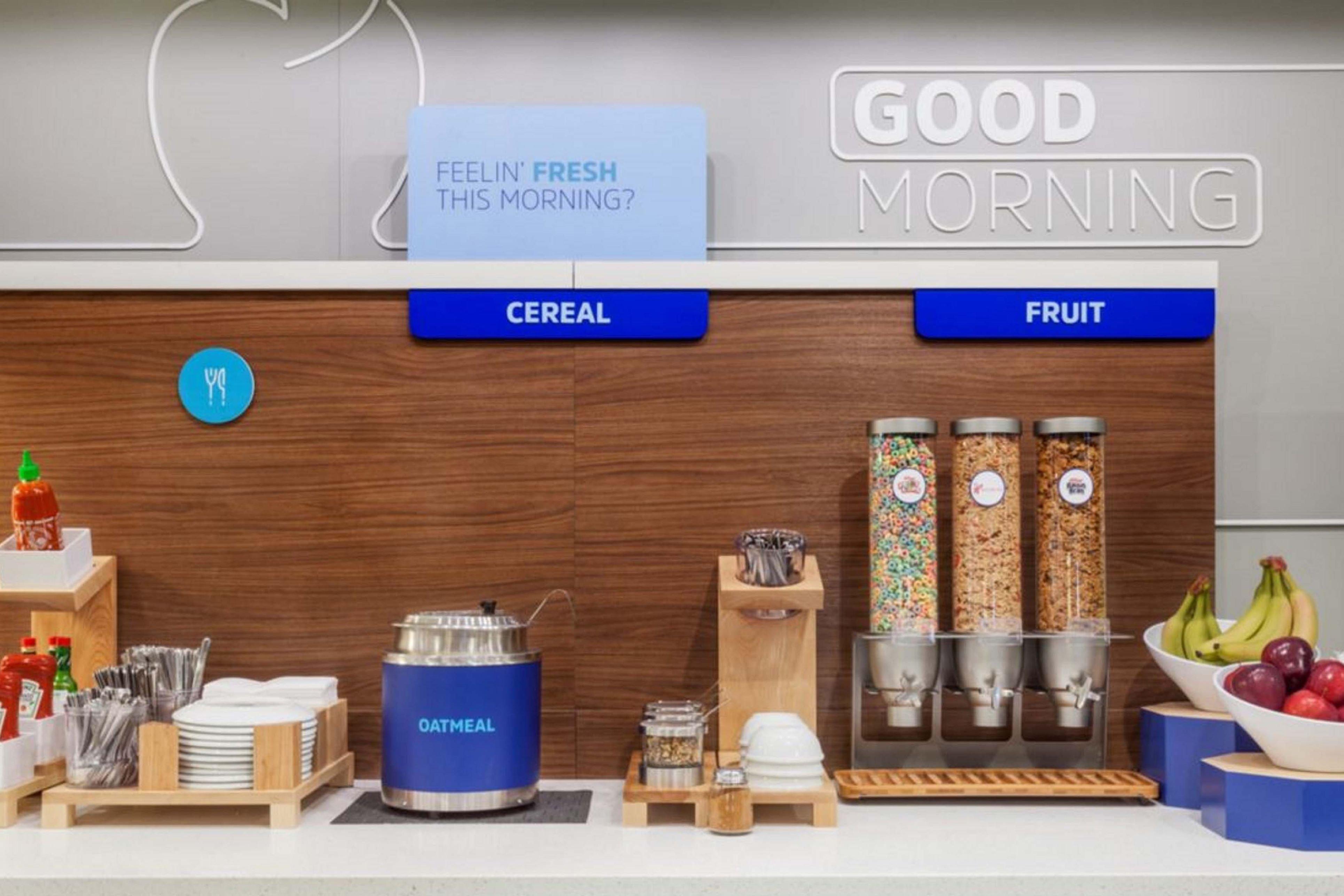 Holiday Inn Express & Suites Pasadena - Los Angeles By Ihg Bagian luar foto