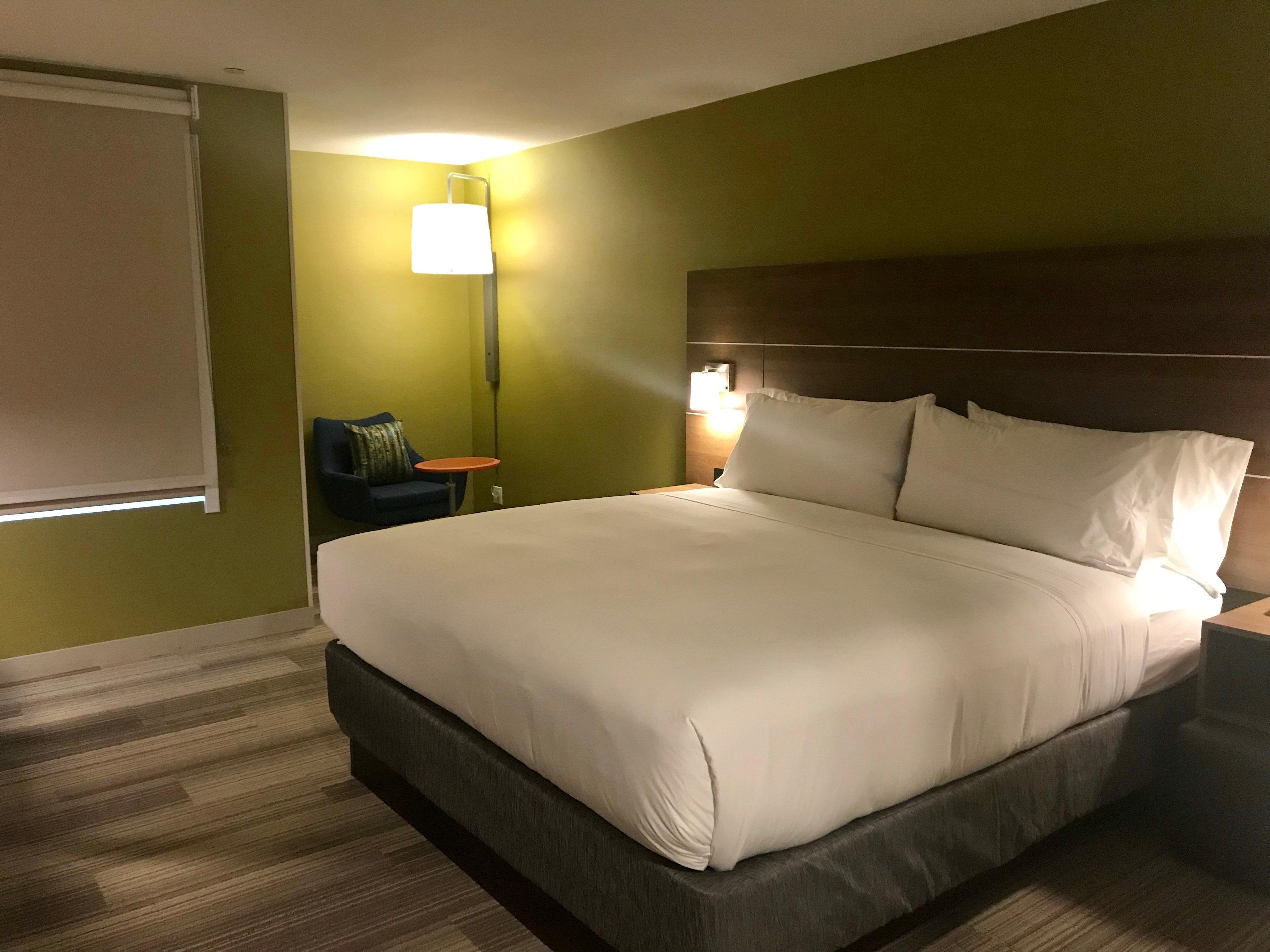 Holiday Inn Express & Suites Pasadena - Los Angeles By Ihg Bagian luar foto