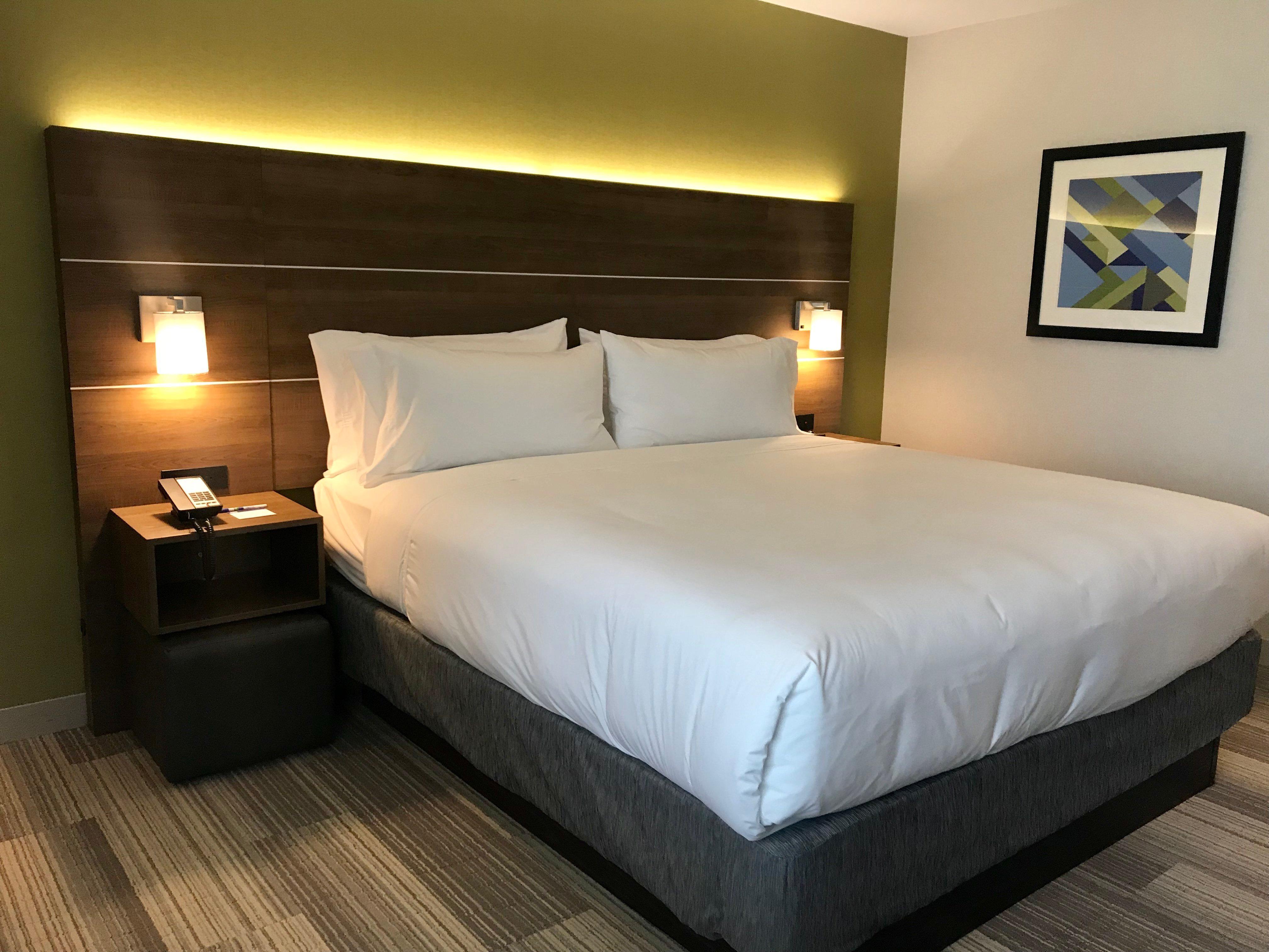 Holiday Inn Express & Suites Pasadena - Los Angeles By Ihg Bagian luar foto