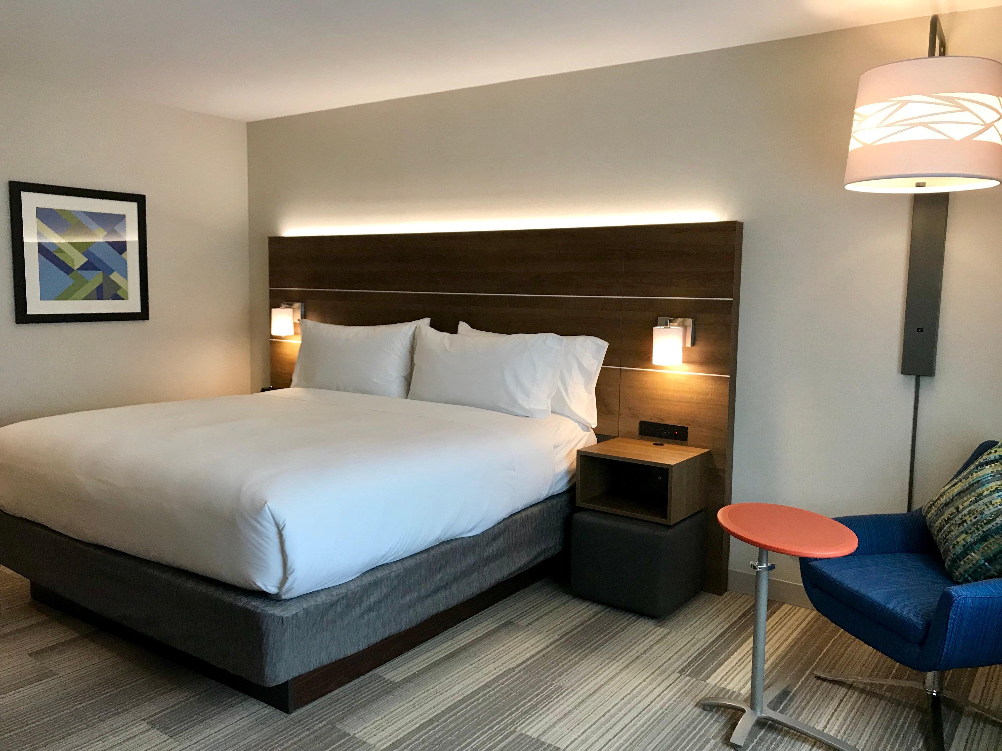 Holiday Inn Express & Suites Pasadena - Los Angeles By Ihg Bagian luar foto