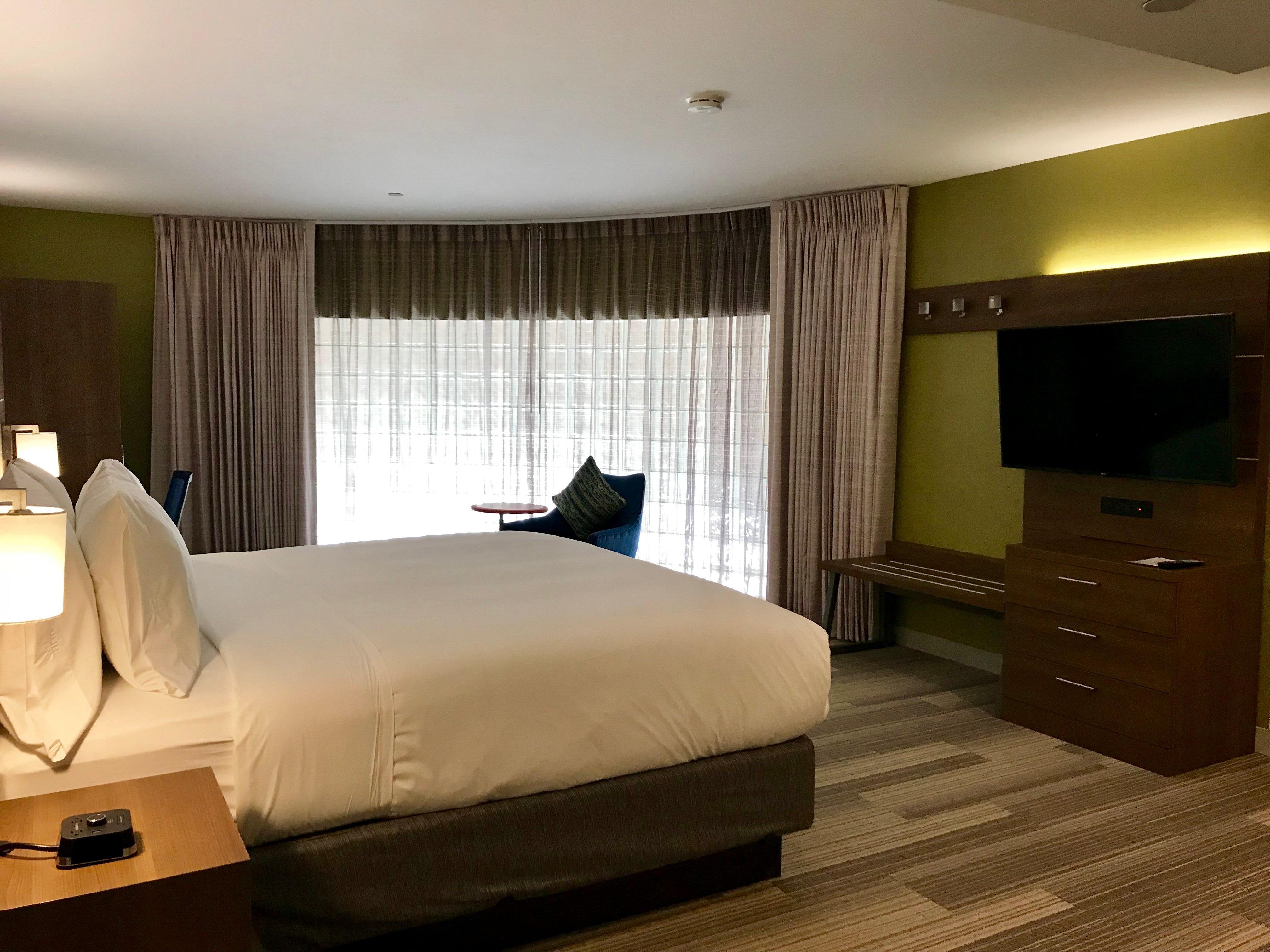 Holiday Inn Express & Suites Pasadena - Los Angeles By Ihg Bagian luar foto