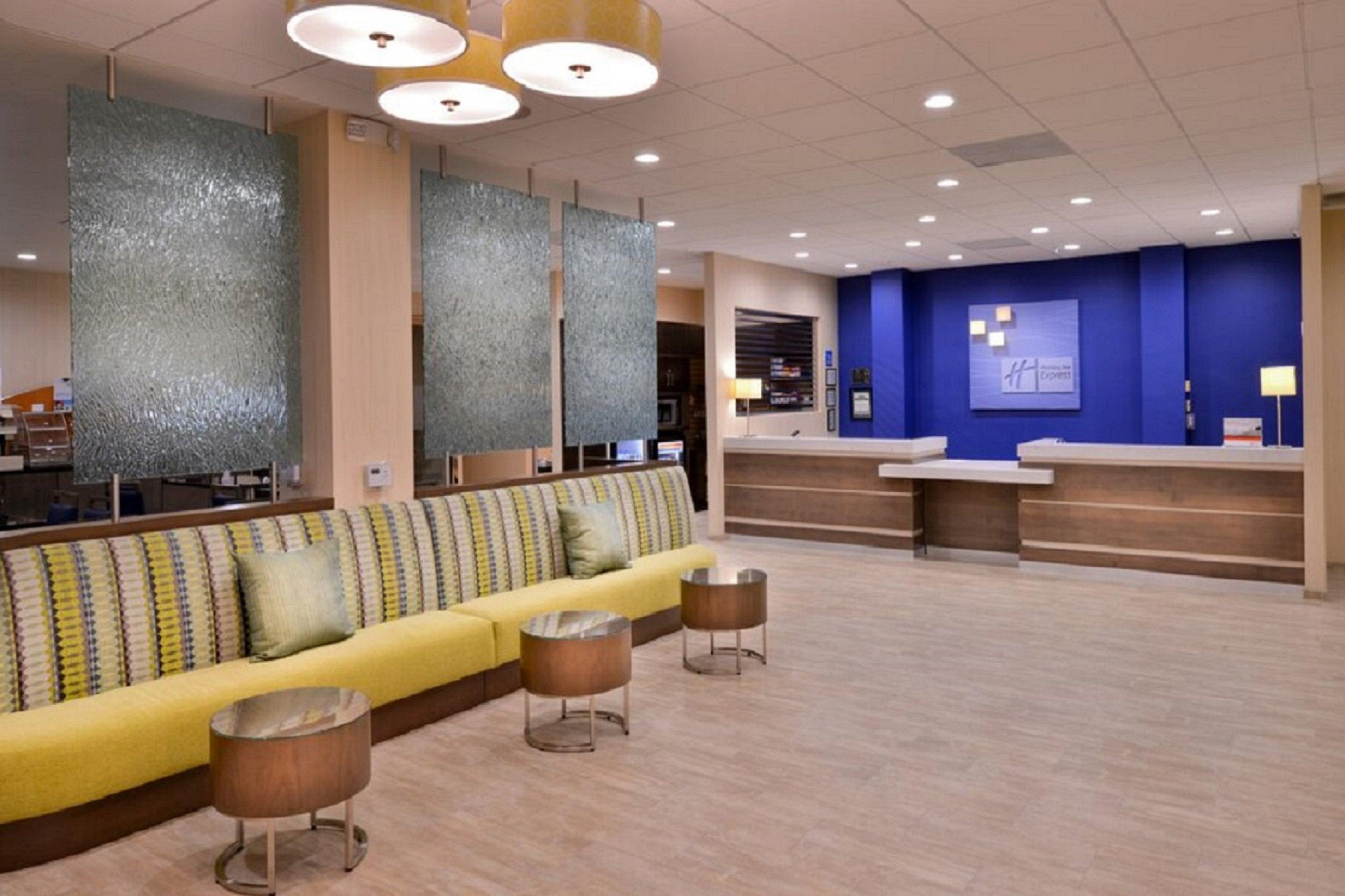 Holiday Inn Express & Suites Pasadena - Los Angeles By Ihg Bagian luar foto