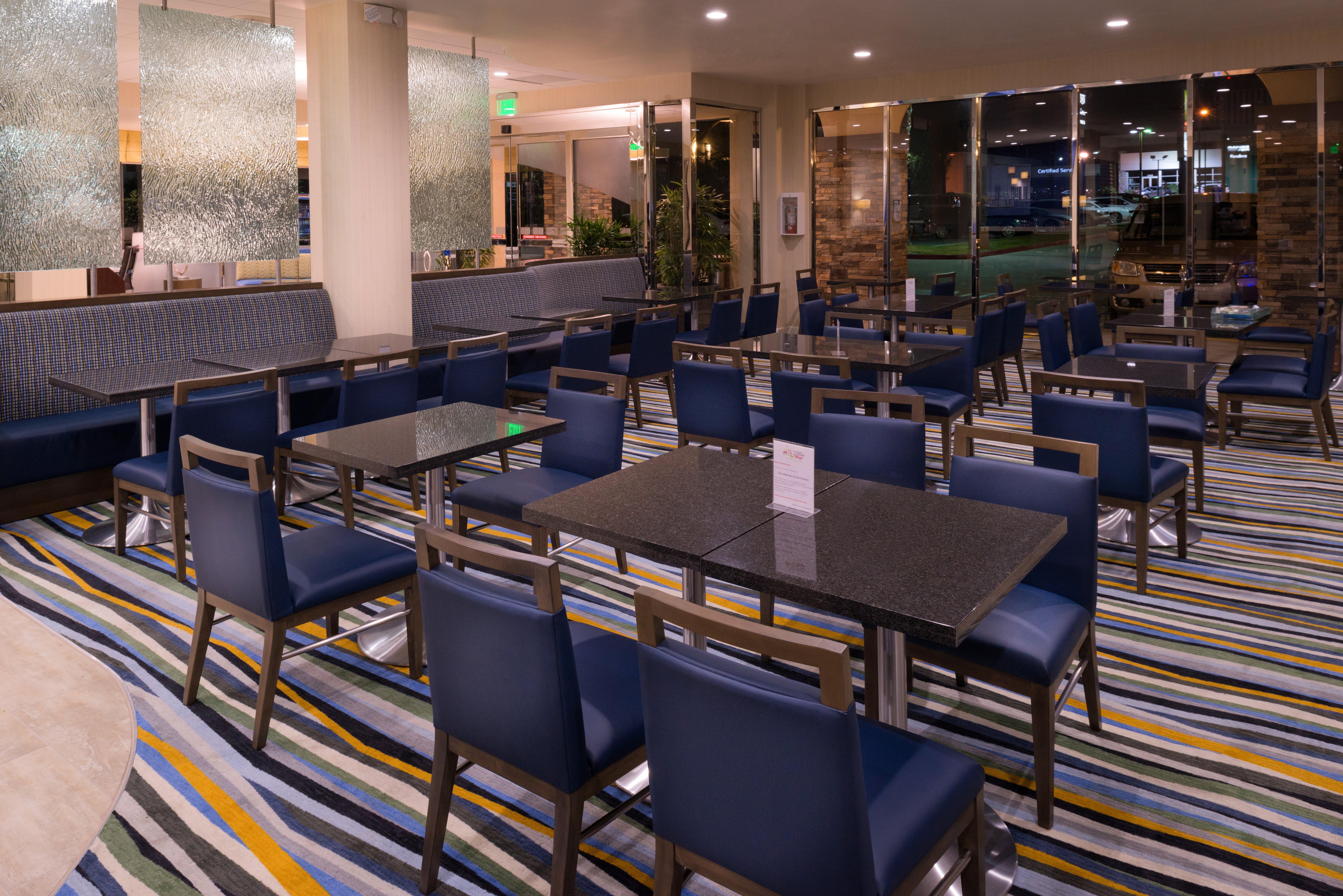 Holiday Inn Express & Suites Pasadena - Los Angeles By Ihg Bagian luar foto