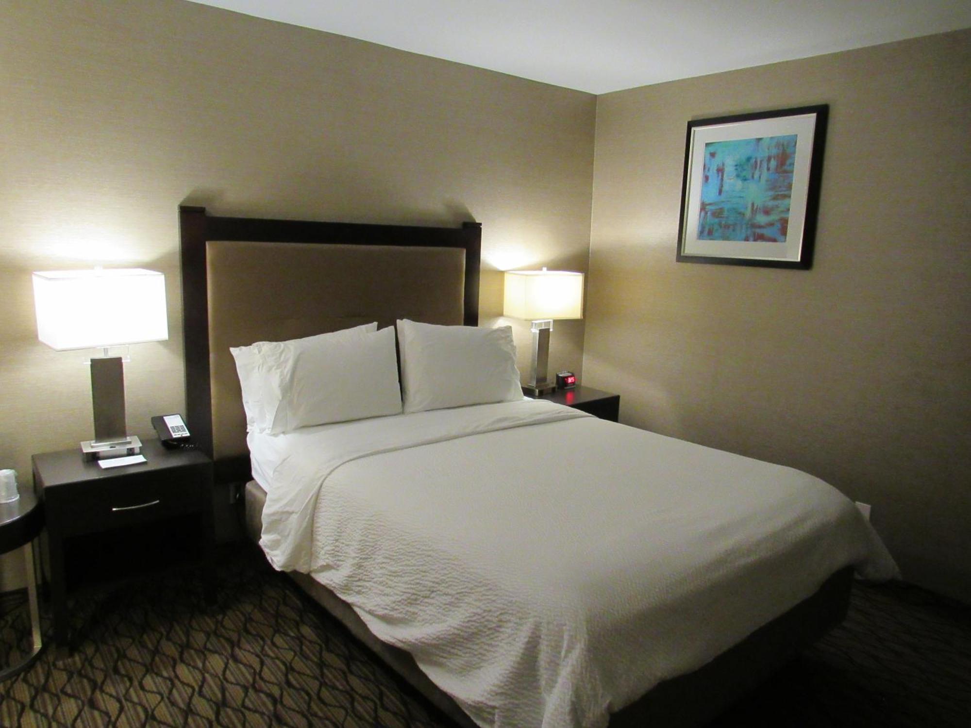 Holiday Inn Express & Suites Pasadena - Los Angeles By Ihg Bagian luar foto