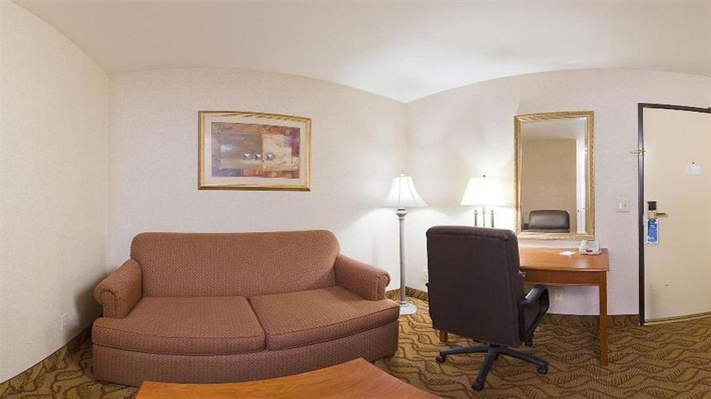 Holiday Inn Express & Suites Pasadena - Los Angeles By Ihg Bagian luar foto